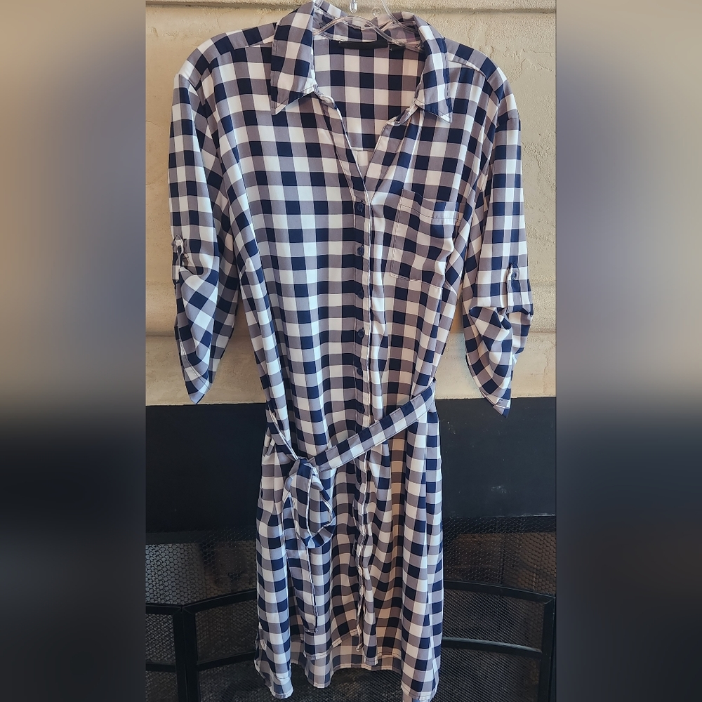 Gingham print t-shirt dress, New York & Company, size XXL